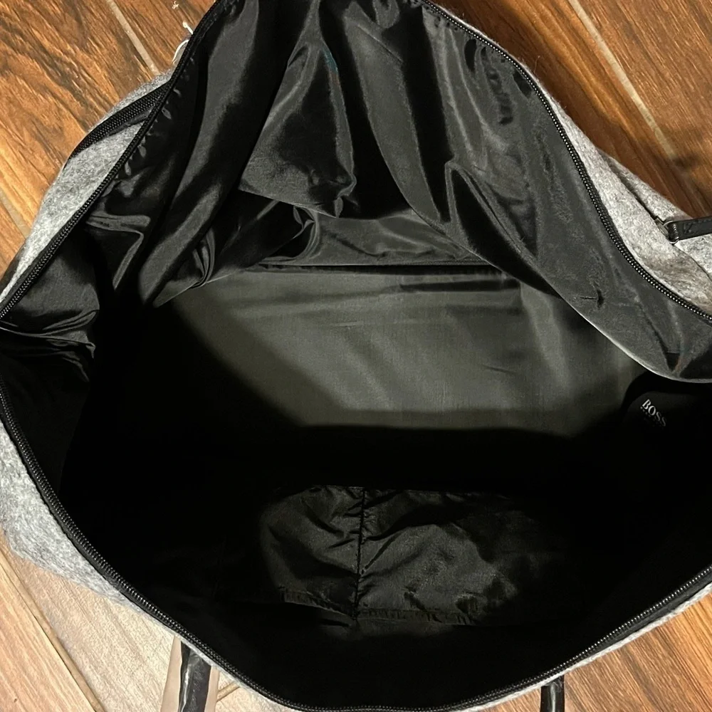 Hugo Boss Duffle Bag 25 1/2 X 14 Gray Black Accent With Logo